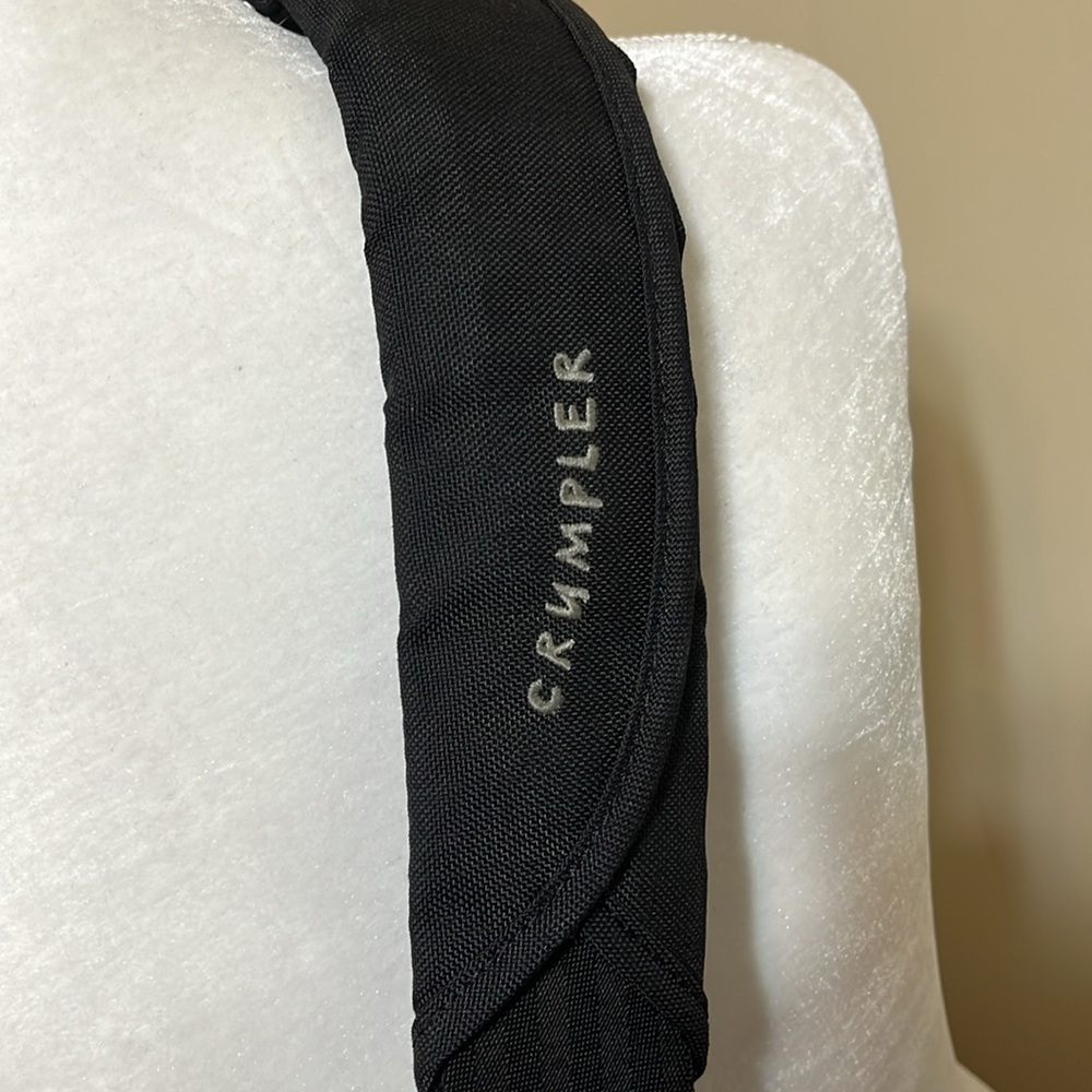 Crumpler Dr Henkel 13” messenger bag - Picture 3 of 12